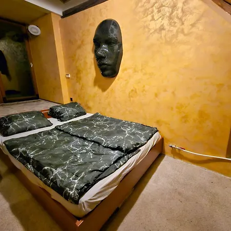 69 - Old Town, 125m2, Free Parking, View * ברטיסלאבה